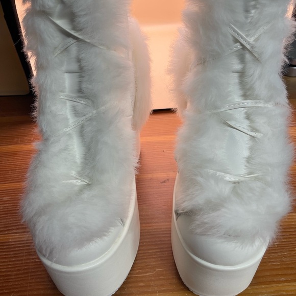White Faux Fur Platform Boots EU 40 US 9.5 - 10 Chunky Heel Side Zipper Rave - Picture 3 of 12